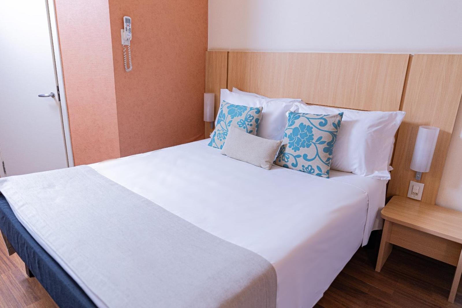 Hotel Lieto โปโซส เด คาลดัส ภายนอก รูปภาพ